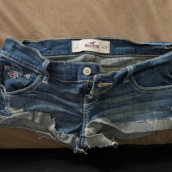 Hollister lot 7 pair size 0, 1 & 3 shorts and 1 pair of khakis - Picture 6 of 14
